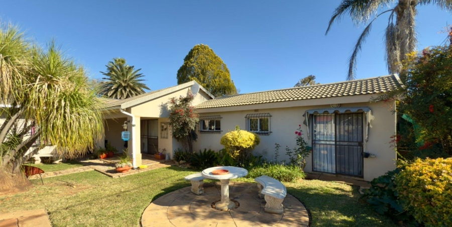 3 Bedroom Property for Sale in Flamwood North West